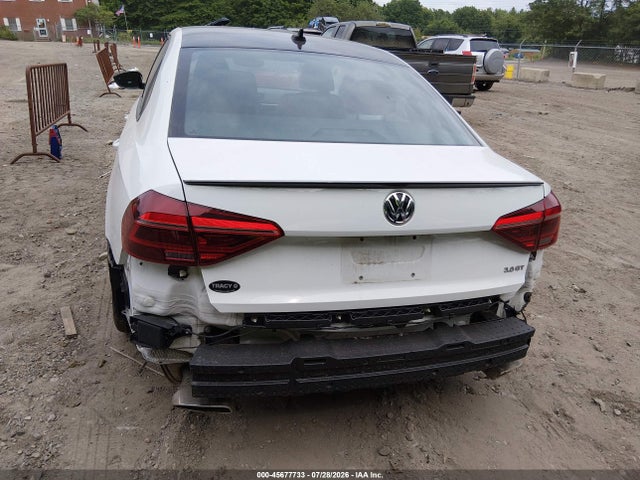 2018 Volkswagen Passat 3.6l V6 Gt მანქანა იყიდება აუქციონზე, vin: 1VWJM7A38JC047977, აუქციონის ნომერი: 45677733