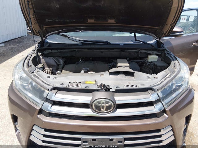 2019 Toyota Highlander Limited მანქანა იყიდება აუქციონზე, vin: 5TDYZRFH8KS294595, აუქციონის ნომერი: 45677791