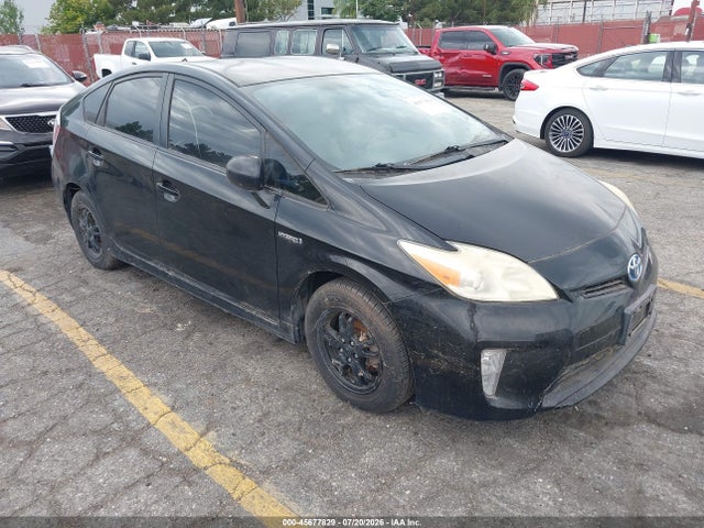 2013 Toyota Prius Three მანქანა იყიდება აუქციონზე, vin: JTDKN3DU4D5646711, აუქციონის ნომერი: 45677829