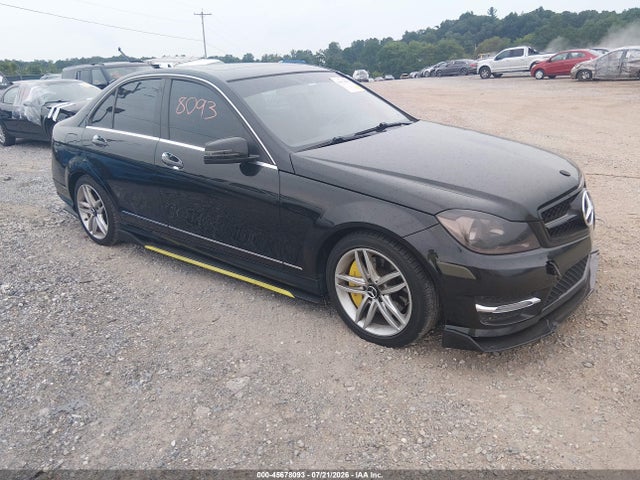 2014 Mercedes-benz C 300 Sport 4matic მანქანა იყიდება აუქციონზე, vin: WDDGF8AB0ER325347, აუქციონის ნომერი: 45678093