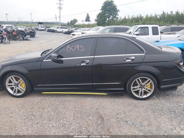 2014 Mercedes-benz C 300 Sport 4matic მანქანა იყიდება აუქციონზე, vin: WDDGF8AB0ER325347, აუქციონის ნომერი: 45678093