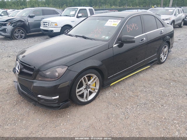 2014 Mercedes-benz C 300 Sport 4matic მანქანა იყიდება აუქციონზე, vin: WDDGF8AB0ER325347, აუქციონის ნომერი: 45678093