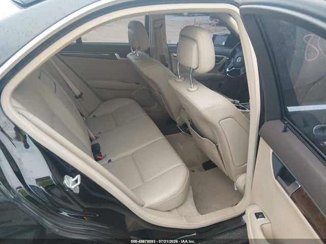 2014 Mercedes-benz C 300 Sport 4matic მანქანა იყიდება აუქციონზე, vin: WDDGF8AB0ER325347, აუქციონის ნომერი: 45678093