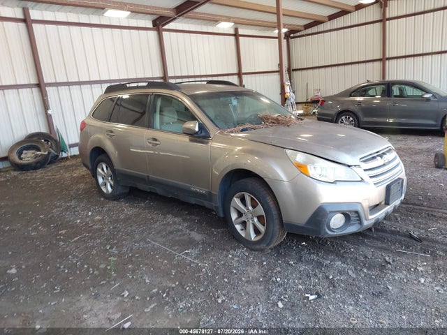 2014 Subaru Outback 2.5i Premium მანქანა იყიდება აუქციონზე, vin: 4S4BRBCCXE3262223, აუქციონის ნომერი: 45678127