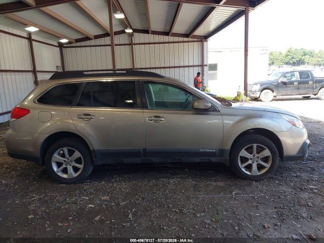 2014 Subaru Outback 2.5i Premium მანქანა იყიდება აუქციონზე, vin: 4S4BRBCCXE3262223, აუქციონის ნომერი: 45678127