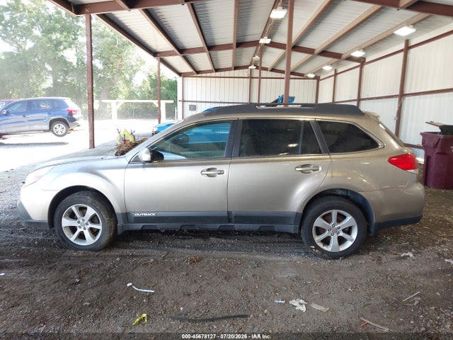 2014 Subaru Outback 2.5i Premium მანქანა იყიდება აუქციონზე, vin: 4S4BRBCCXE3262223, აუქციონის ნომერი: 45678127