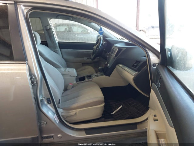 2014 Subaru Outback 2.5i Premium მანქანა იყიდება აუქციონზე, vin: 4S4BRBCCXE3262223, აუქციონის ნომერი: 45678127