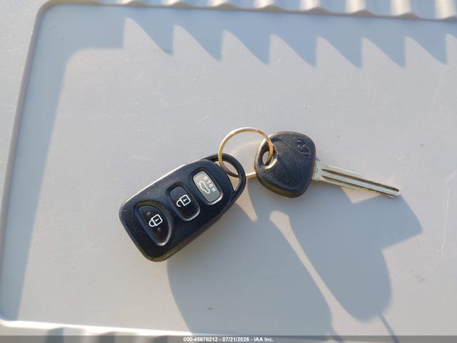 Продаж на аукціоні авто 2013 Hyundai Elantra Gls, vin: KMHDH4AE5DU708931, номер лоту: 45678212