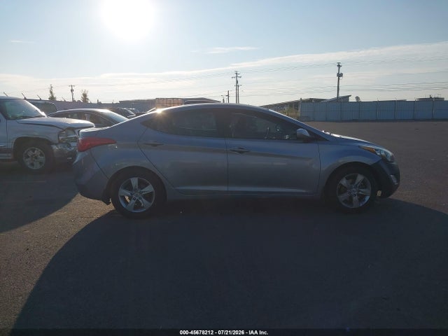 Продаж на аукціоні авто 2013 Hyundai Elantra Gls, vin: KMHDH4AE5DU708931, номер лоту: 45678212