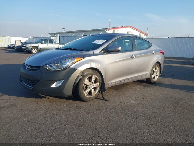 Продаж на аукціоні авто 2013 Hyundai Elantra Gls, vin: KMHDH4AE5DU708931, номер лоту: 45678212