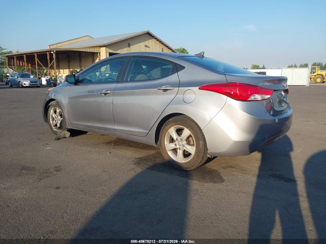 Продаж на аукціоні авто 2013 Hyundai Elantra Gls, vin: KMHDH4AE5DU708931, номер лоту: 45678212
