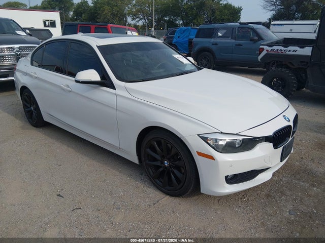 45678240 :رقم المزاد ، WBA3C3G51FNT51869 vin ، 2015 Bmw 320i Xdrive مزاد بيع