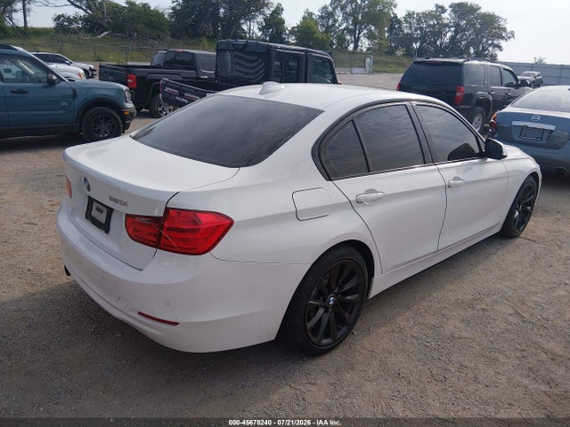 45678240 :رقم المزاد ، WBA3C3G51FNT51869 vin ، 2015 Bmw 320i Xdrive مزاد بيع