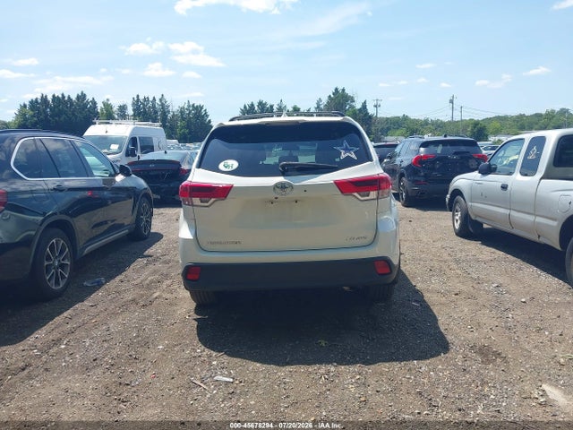 Продаж на аукціоні авто 2017 Toyota Highlander Le Plus, vin: 5TDBZRFHXHS420325, номер лоту: 45678294