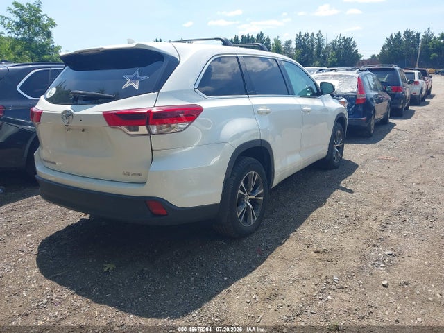 Продаж на аукціоні авто 2017 Toyota Highlander Le Plus, vin: 5TDBZRFHXHS420325, номер лоту: 45678294