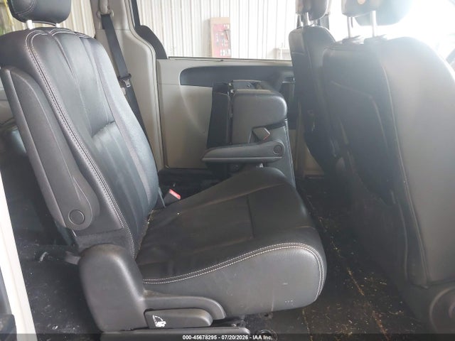 Продаж на аукціоні авто 2015 Chrysler Town & Country Touring, vin: 2C4RC1BG4FR741281, номер лоту: 45678295