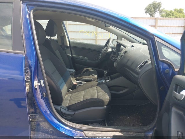 45678307 :رقم المزاد ، 3KPFK4A73HE158293 vin ، 2017 Kia Forte Lx مزاد بيع