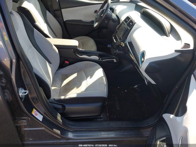 Toyota Prius Three 2016 JTDKARFU9G3011138 Image 5