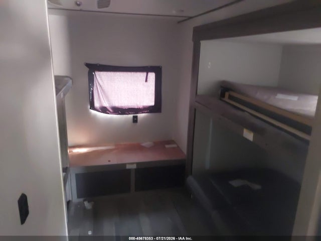 2022 Keystone Rv Zinger მანქანა იყიდება აუქციონზე, vin: 4YDTZRR25NS370204, აუქციონის ნომერი: 45678353