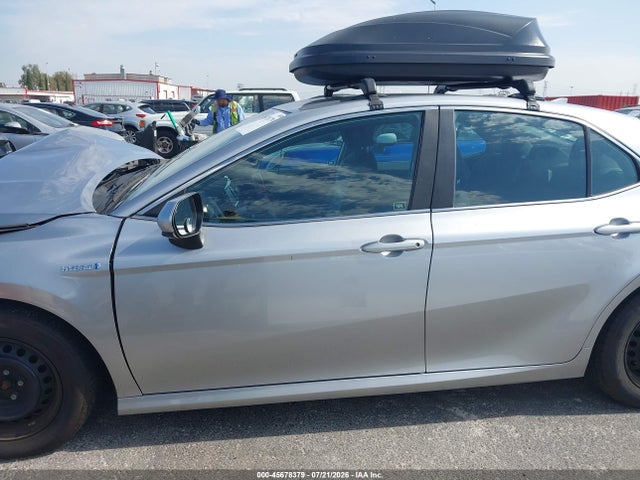 4T1C31AKXLU545111 Toyota Camry Le Hybrid