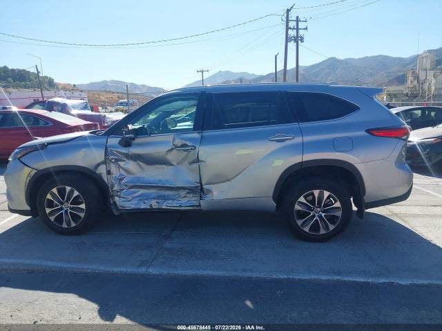 Toyota Highlander Xle 2022 5TDHZRAH1NS103515 Image 14