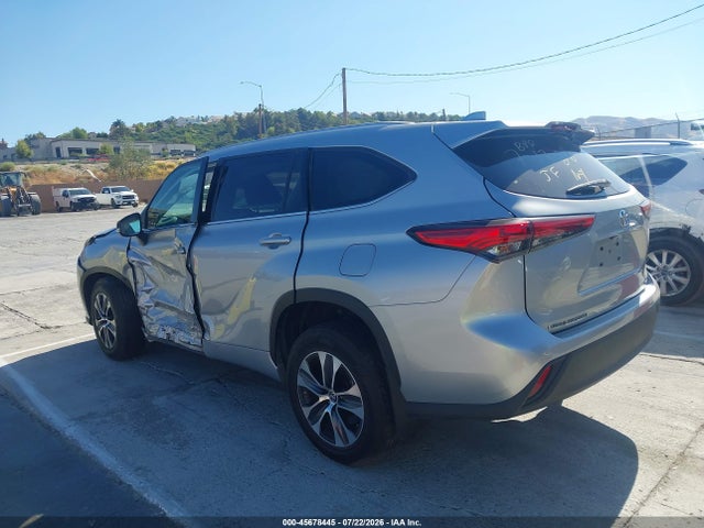 Toyota Highlander Xle 2022 5TDHZRAH1NS103515 Image 3