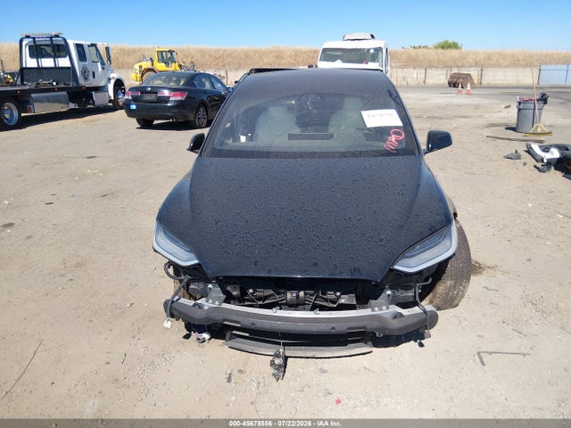 2022 Tesla Model X Plaid Tri Motor All-wheel Drive მანქანა იყიდება აუქციონზე, vin: 7SAXCBE67NF337873, აუქციონის ნომერი: 45678556