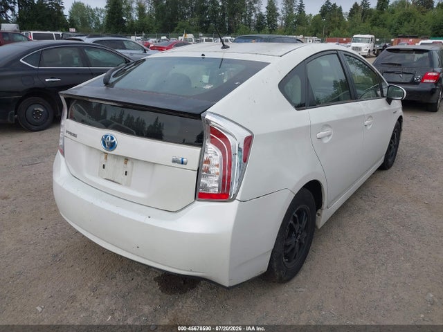 Toyota Prius Two 2014 JTDKN3DU7E1739585 Image 4