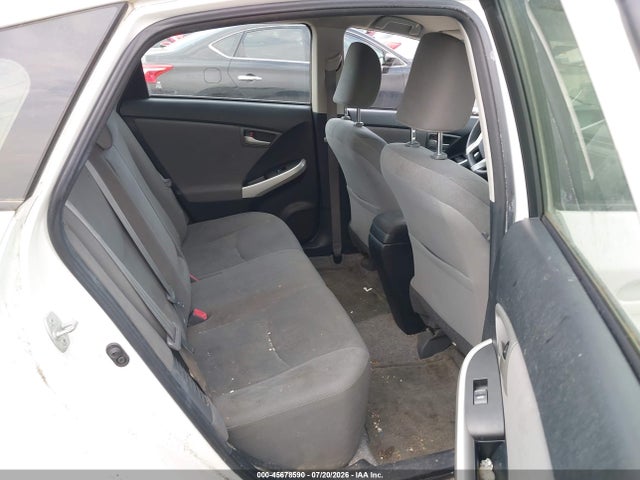 Toyota Prius Two 2014 JTDKN3DU7E1739585 Image 8