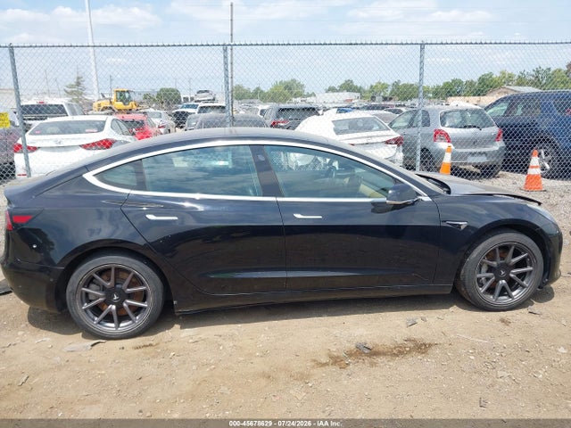 45678629 :رقم المزاد ، 5YJ3E1EB2KF208724 vin ، 2019 Tesla Model 3 Long Range/performance مزاد بيع