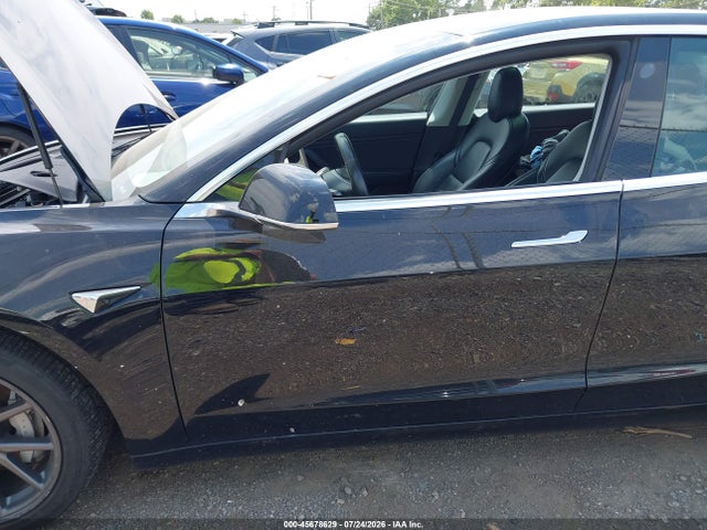45678629 :رقم المزاد ، 5YJ3E1EB2KF208724 vin ، 2019 Tesla Model 3 Long Range/performance مزاد بيع