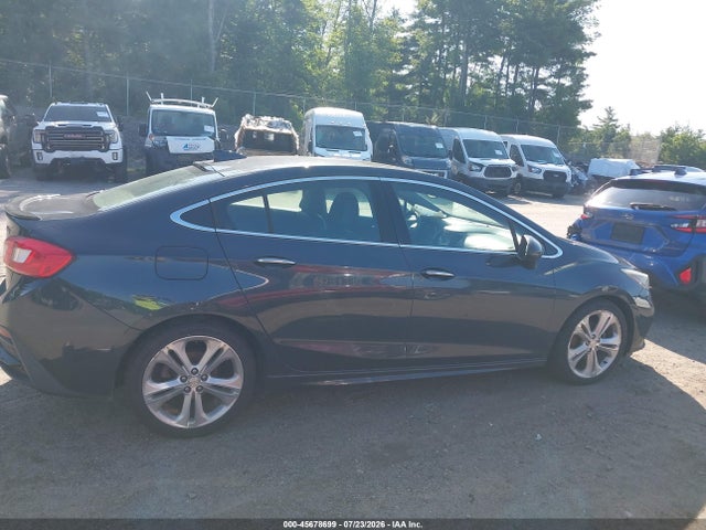 Chevrolet Cruze Premier Auto 2018 1G1BF5SM3J7102768 Image 13
