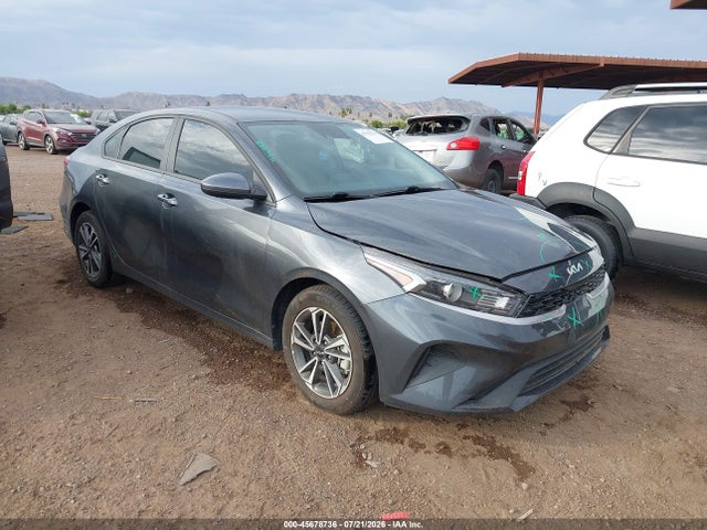 2024 3KPF24AD3RE796177 main image