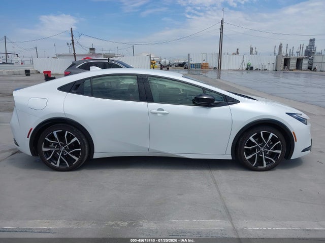 JTDACACU6R3014660 Toyota Prius Prime Xse