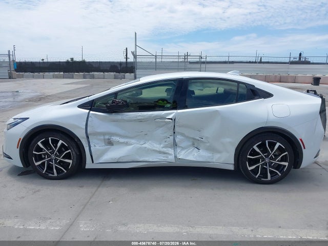 JTDACACU6R3014660 Toyota Prius Prime Xse