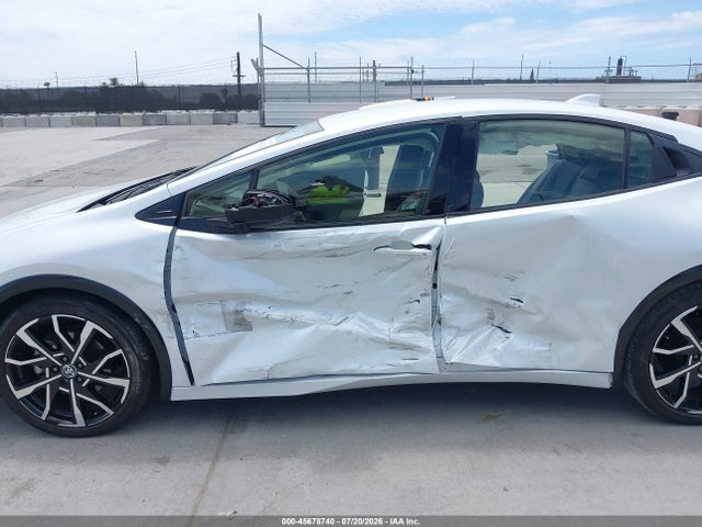 JTDACACU6R3014660 Toyota Prius Prime Xse