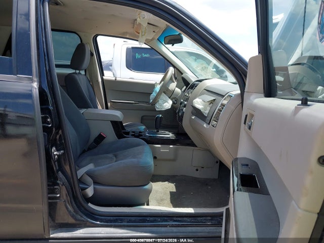 45678847 :رقم المزاد ، 4F2CZ06188KM19300 vin ، 2008 Mazda Tribute S Sport مزاد بيع