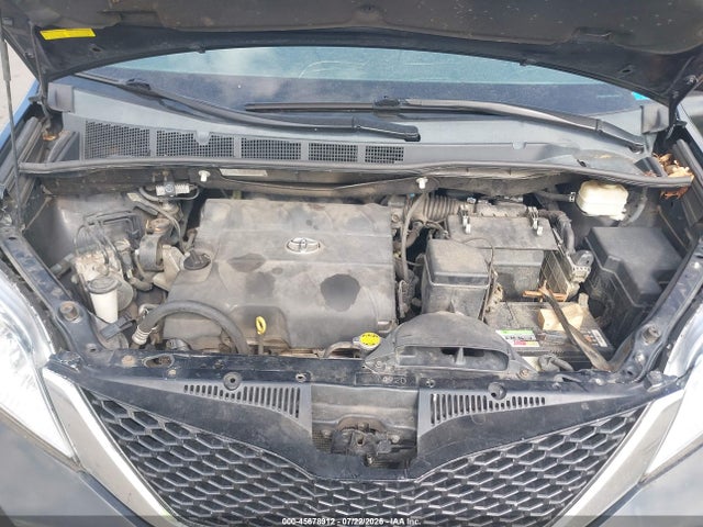 45678912 :رقم المزاد ، 5TDKK3DCXGS695619 vin ، 2016 Toyota Sienna Le 8 Passenger مزاد بيع