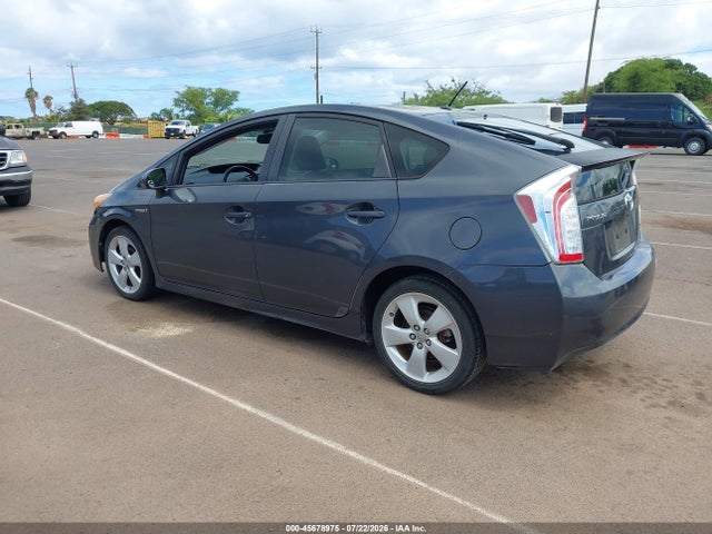 45678975 :رقم المزاد ، JTDKN3DU8D1705122 vin ، 2013 Toyota Prius Five/four/three/three Se/two مزاد بيع