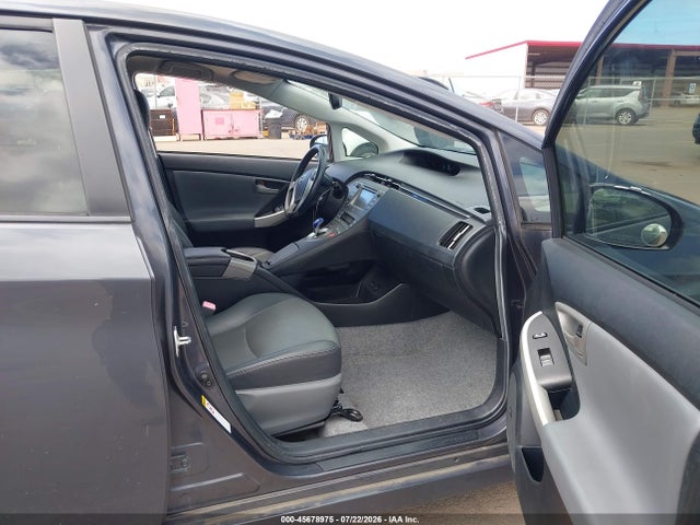 45678975 :رقم المزاد ، JTDKN3DU8D1705122 vin ، 2013 Toyota Prius Five/four/three/three Se/two مزاد بيع