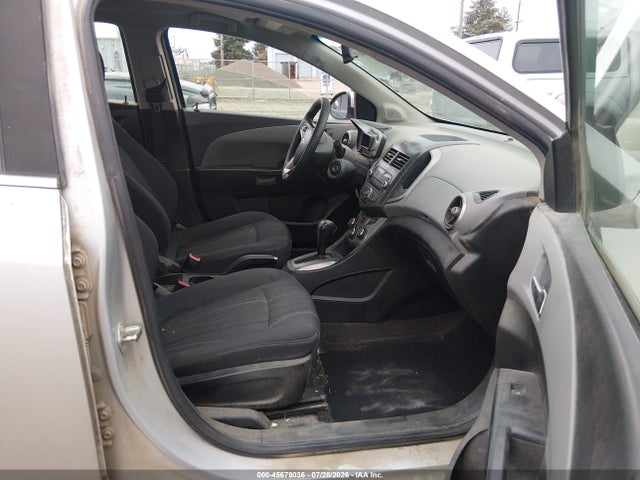 1G1JC6SG7E4101845 Chevrolet Sonic Lt Auto