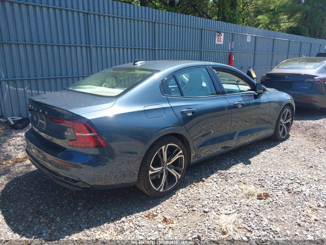 Aukcja sprzedaży 2024 Volvo S60 B5 Core Dark Theme, vin: 7JRL12FK3RG327609, numer aukcji: 45679037
