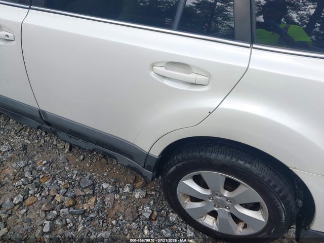 45679070 :رقم المزاد ، 4S4BRCCC6A3368863 vin ، 2010 Subaru Outback 2.5i Premium مزاد بيع