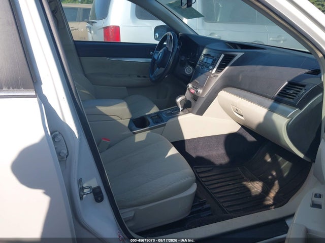 45679070 :رقم المزاد ، 4S4BRCCC6A3368863 vin ، 2010 Subaru Outback 2.5i Premium مزاد بيع
