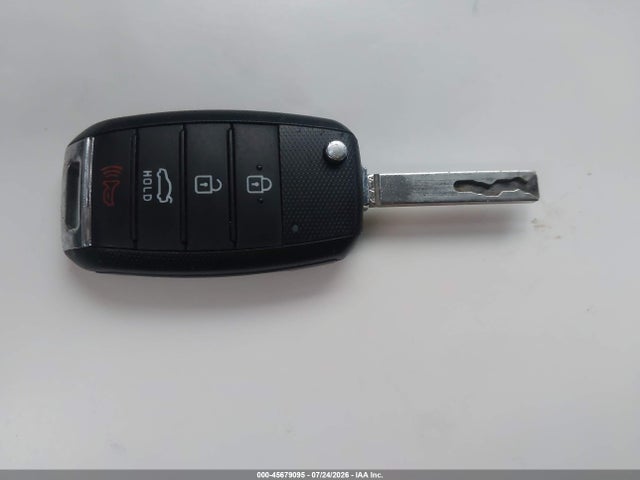 Продажа на аукционе авто 2017 Kia Optima Lx, vin: 5XXGT4L37HG155173, номер лота: 45679095