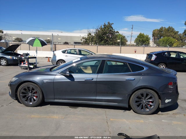 45679097 :رقم المزاد ، 5YJSA1E44FF103892 vin ، 2015 Tesla Model S 85d/p85d مزاد بيع