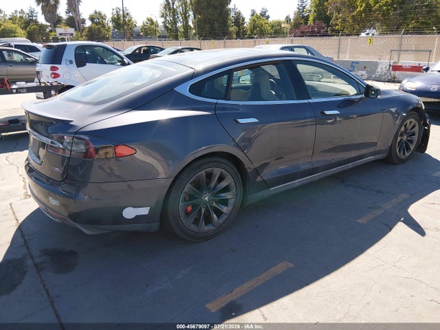45679097 :رقم المزاد ، 5YJSA1E44FF103892 vin ، 2015 Tesla Model S 85d/p85d مزاد بيع