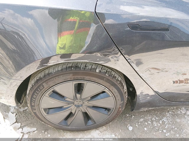 45679102 :رقم المزاد ، 5YJ3E1EB4SF959890 vin ، 2025 Tesla Model 3 Long Range All-wheel Drive مزاد بيع