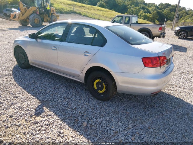 2014 Volkswagen Jetta 1.8t Se მანქანა იყიდება აუქციონზე, vin: 3VWD17AJ3EM246296, აუქციონის ნომერი: 45679120