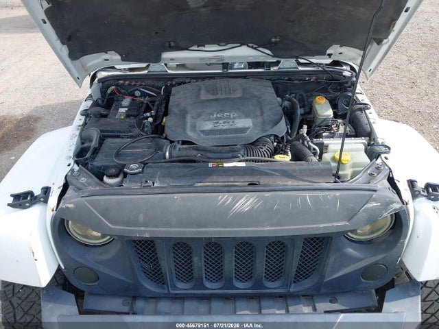 2013 Jeep Wrangler Unlimited Sahara მანქანა იყიდება აუქციონზე, vin: 1C4BJWEG5DL666886, აუქციონის ნომერი: 45679151